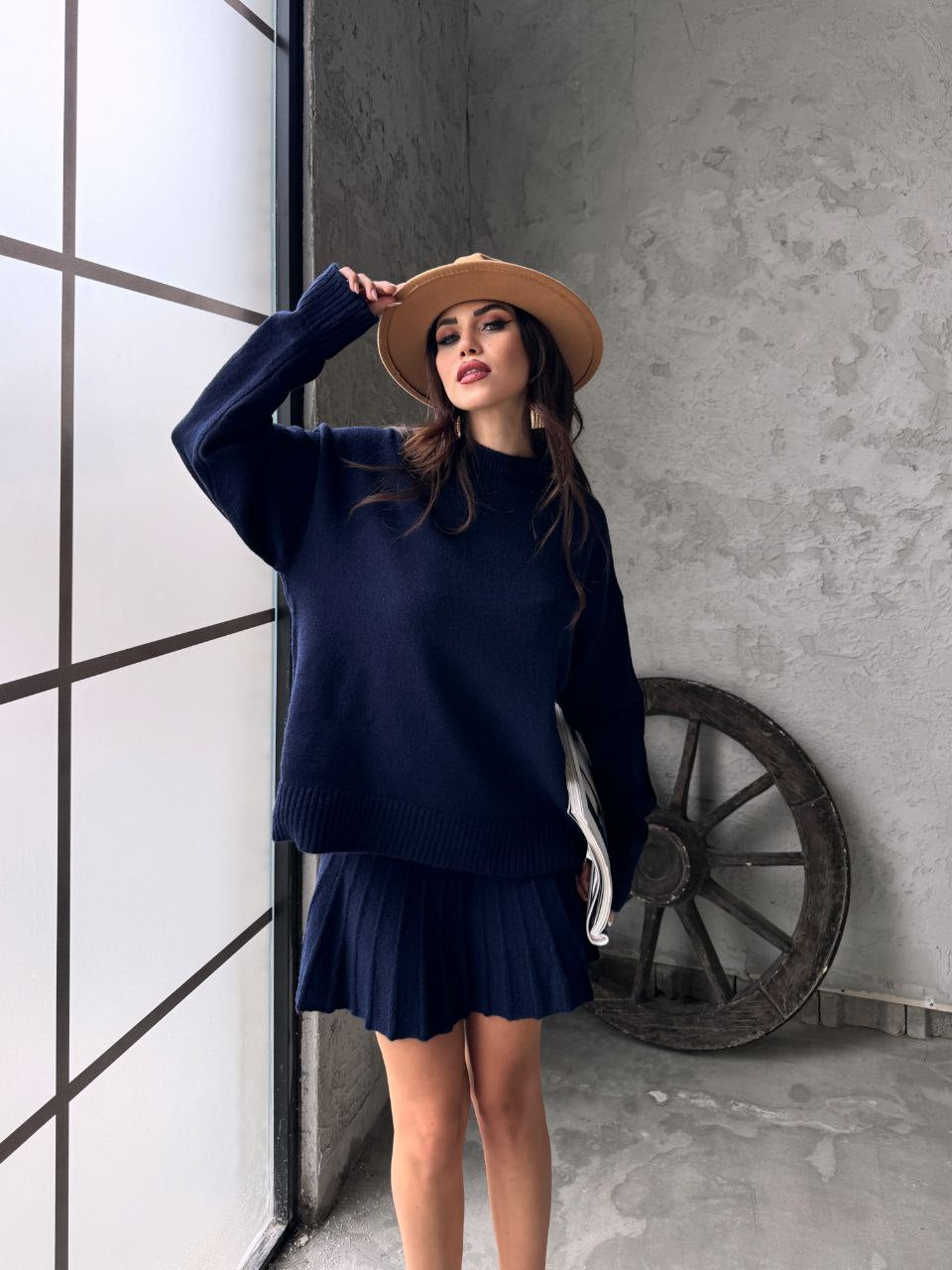 Compleu tricotat bluza si fusta albastru